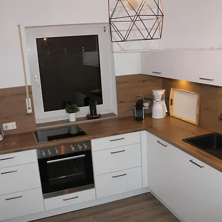 Kissinger Raum, Frisch Renovierte 3- Zimmerwohnung Apartment